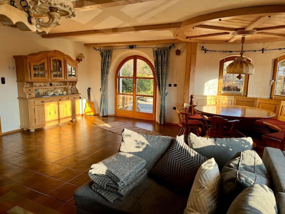 Romantisches Alpenchalet - Mit Sauna Und Kamin - Ruhig Und Zentral Bad Tolz Exterior photo